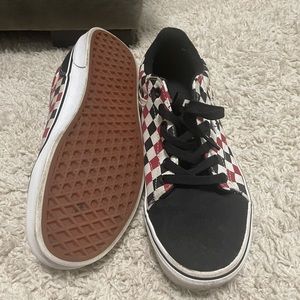 red checkered vans Barely worn little dirty 🟥⬜️⬛️